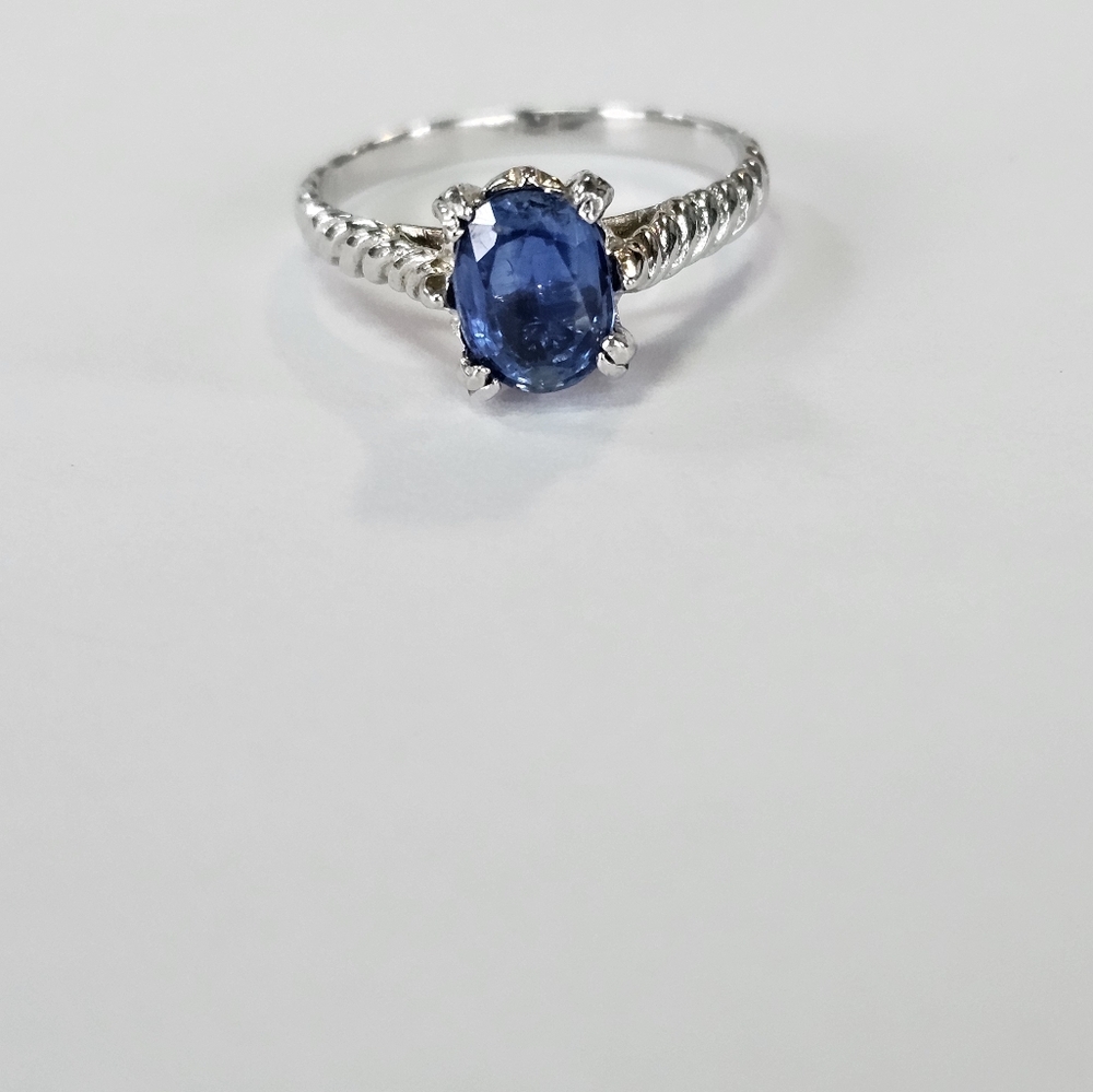 Beautiful Vintage Genuine Kyanite Ring in Rhodium Over Sterling Silver Sz 7! ✨️ - Picture 3 of 4